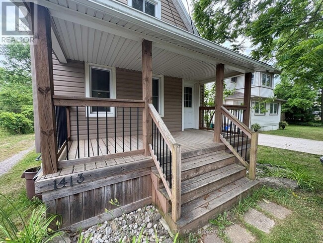 Building Photo - 1413 Station St