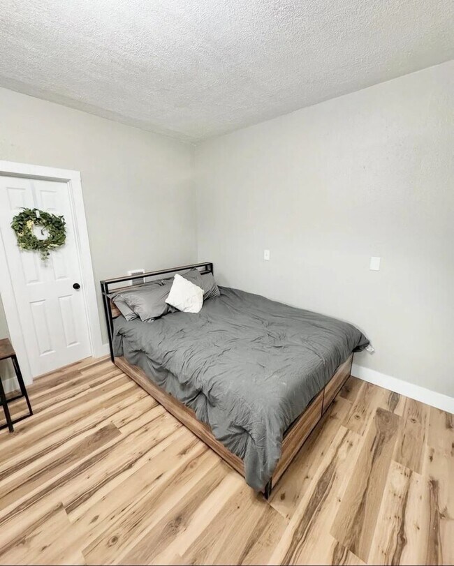 Foto del edificio - 719 W Colorado Ave