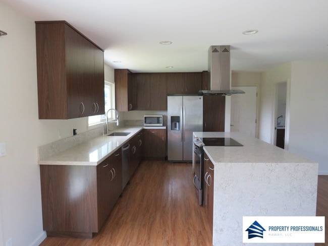 Building Photo - Beautiful, Spacious Modern Home