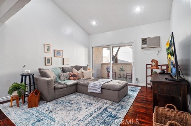 Foto del edificio - 28947 Thousand Oaks Blvd