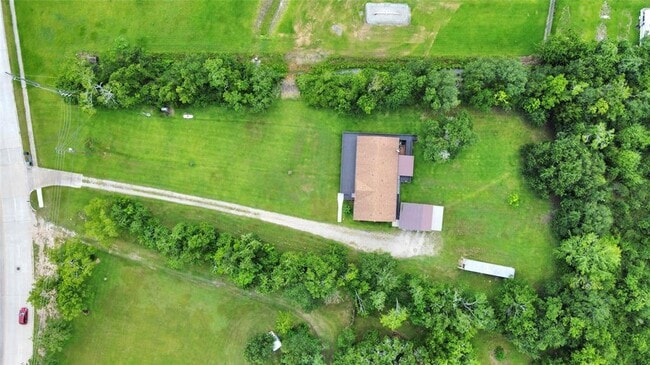 Building Photo - 4000 Mustang Rd