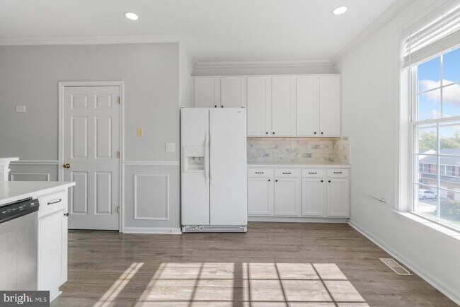 Building Photo - 267 Osborn St