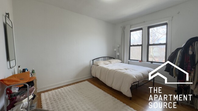 Foto del edificio - 2929 W McLean Ave