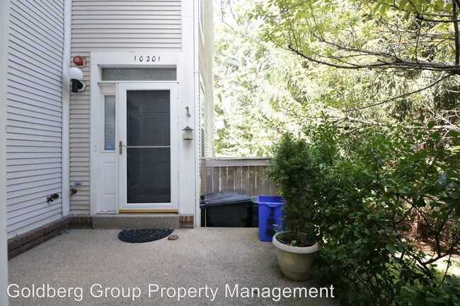 Building Photo - 10201 Cove Ledge Ct