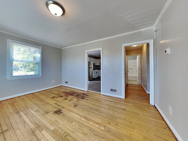 Building Photo - 4911 Anntana Ave