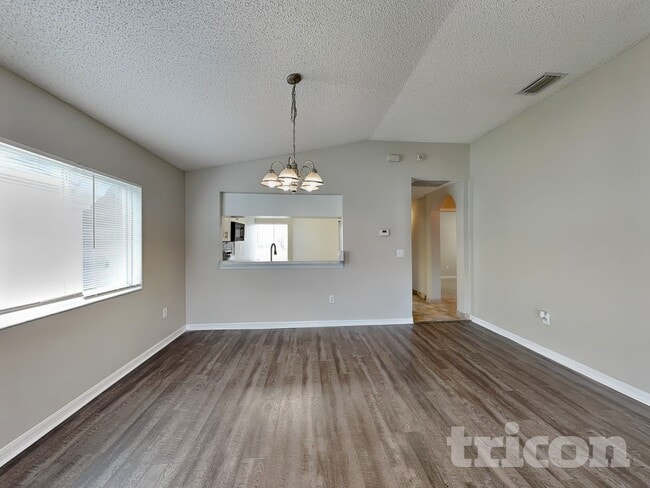 Building Photo - 533 Scarlet Maple Ct