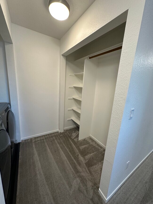 Building Photo - 357 Lighthouse Dr