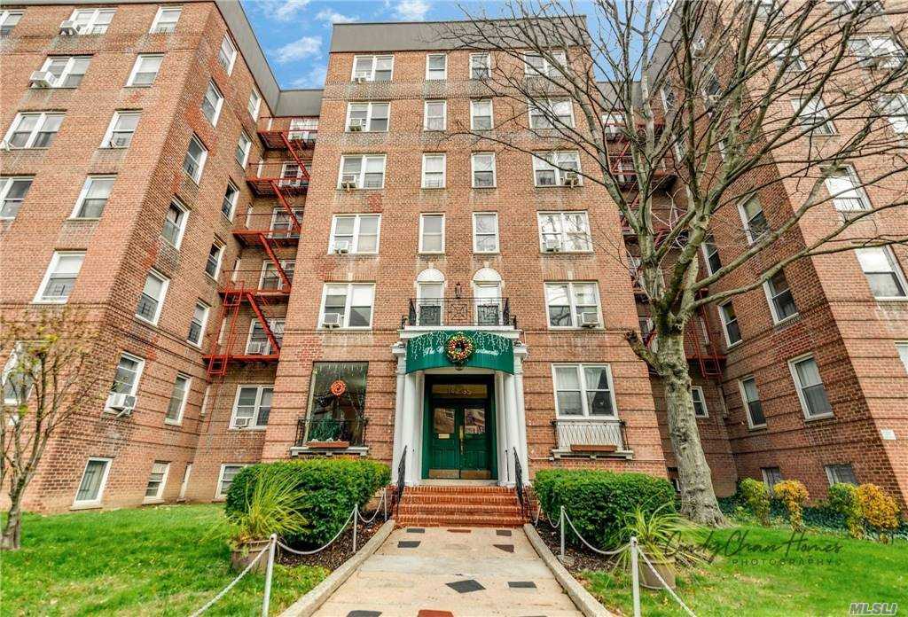 Foto principal - 142-35 84th Dr