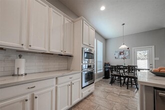 Building Photo - 28314 Calaveras Lake Dr