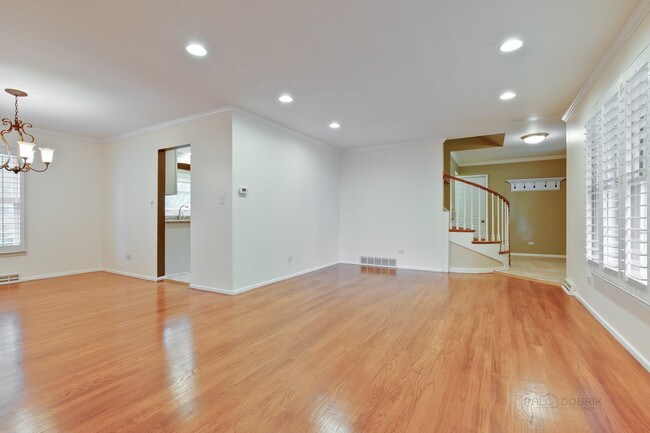 Building Photo - 1008 Cambridge Dr