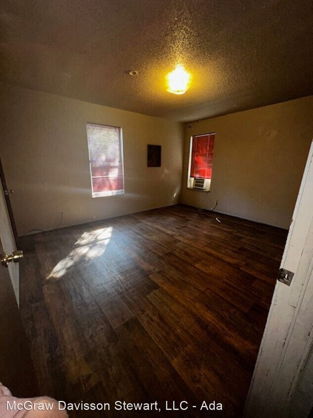 Foto del edificio - 1 br, 1 bath House - 508 1/2 E 16th