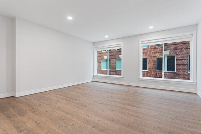 Foto del edificio - 635 Slaters Ln