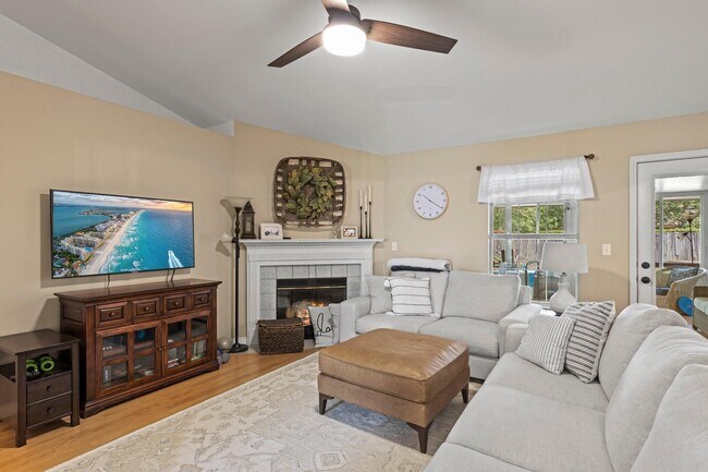 Foto del edificio - 4405 Southminster Cir