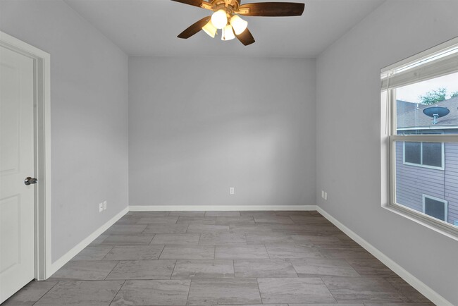 Building Photo - 4250 Dorel Dr