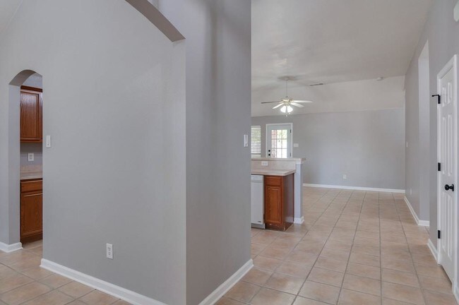 Building Photo - 752 Fox Run Trail