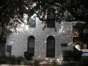 Building Photo - 2714 Nueces St
