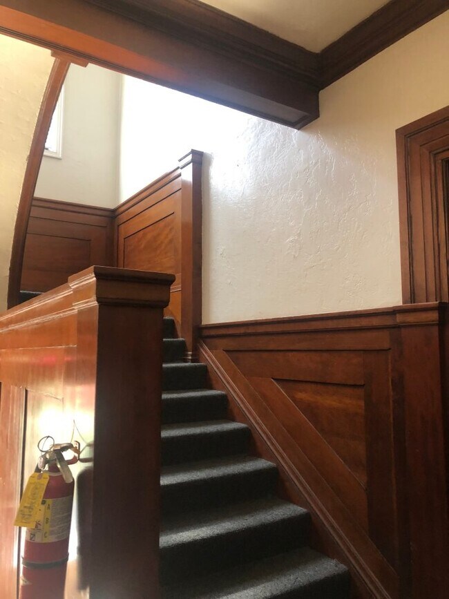 Building Photo - 1565 Franklin St