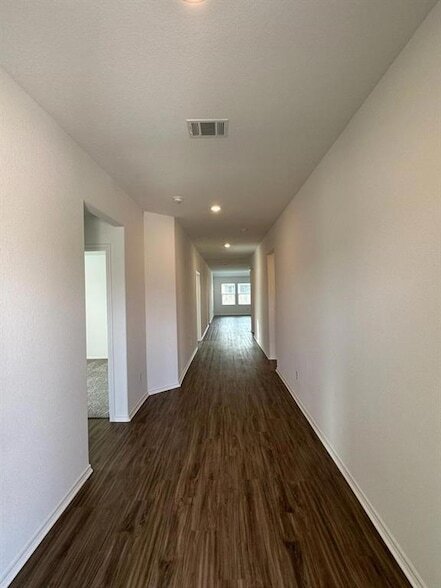 Foto del edificio - 232 Golden Grove Pkwy