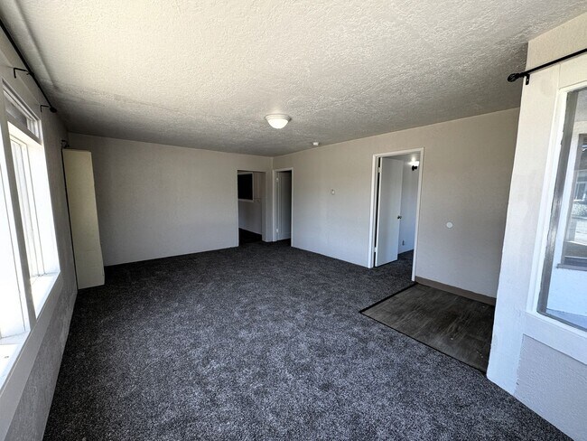 Building Photo - 840 10th St