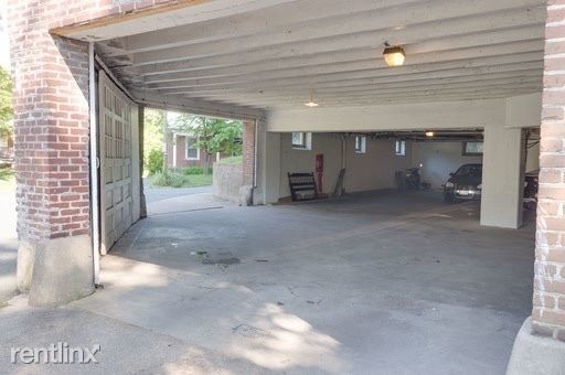 Building Photo - 11 Altamont Cir