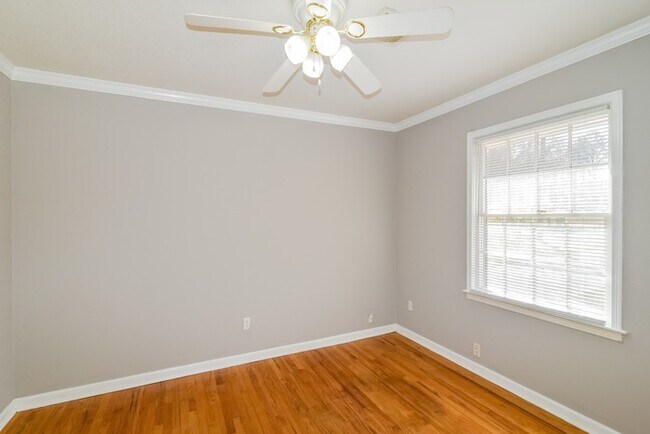 Foto del edificio - 3325 Wiley Rd