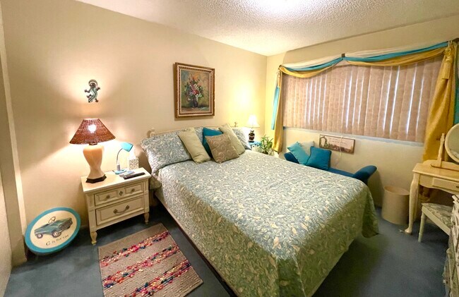 Building Photo - 2459 Franciscan Dr