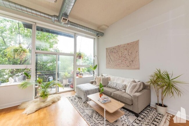 Building Photo - 1 bedroom in Chicago IL 60641