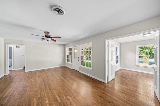 Foto del edificio - 1224 N San Jacinto St