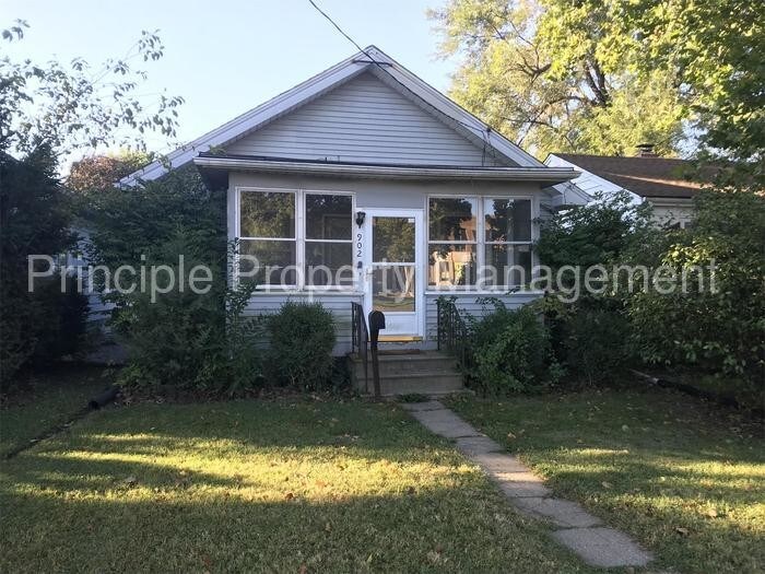 Primary Photo - Small Home in Central Peoria