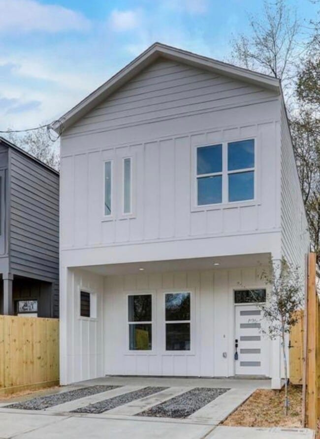 Building Photo - 1217 Dewalt St