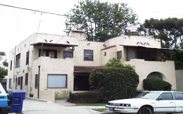 Foto del edificio - 362 Chrisman Ave