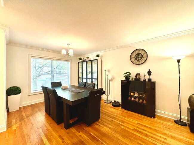 Building Photo - 39 Maple Tree Ave