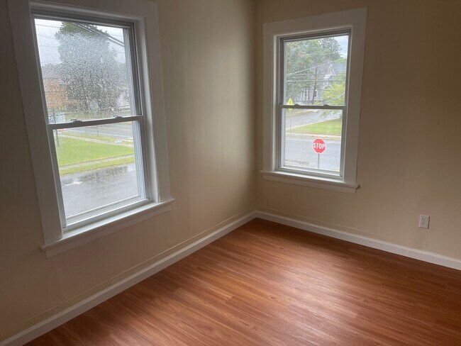 Habitación 1 - 244 Main St