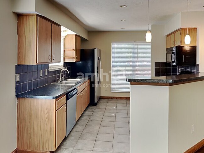 Foto del edificio - 6597 Warriner Way