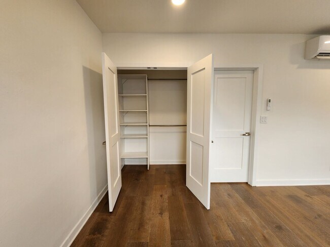 Foto del edificio - Beautiful 2 bedroom newly renovated unit available