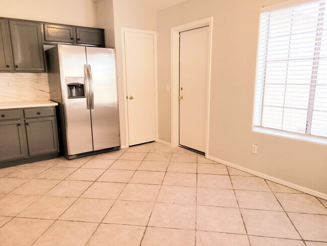 Building Photo - Mesa 3 bedroom home for rent!