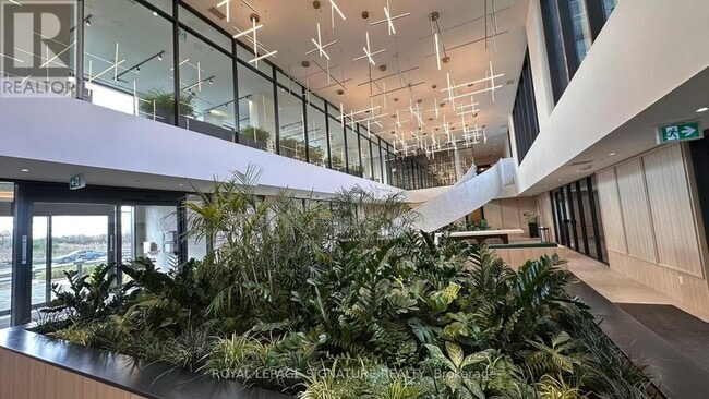 Photo du bâtiment - 3071 Trafalgar Rd