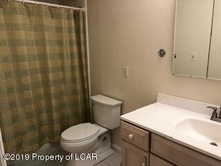 Building Photo - 12 Rockledge Dr