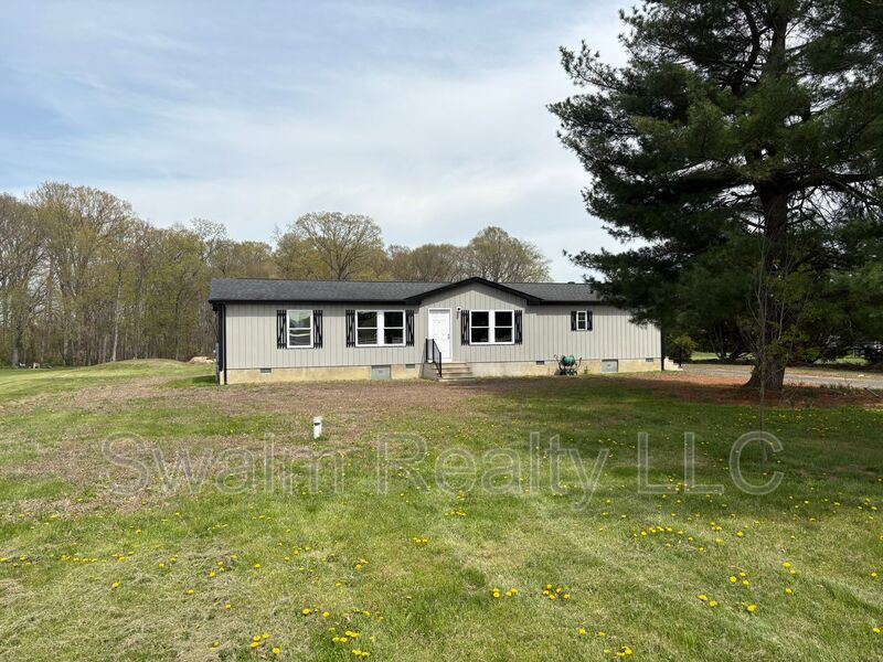 Foto principal - 1165 Bayview Rd