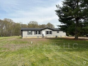 Building Photo - 1165 Bayview Rd