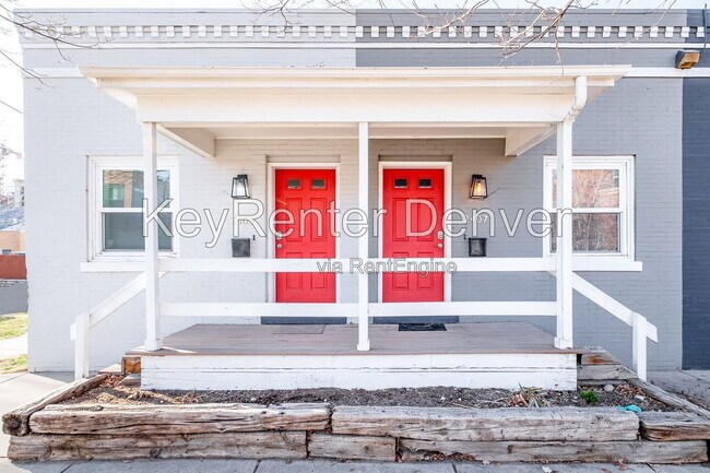 Building Photo - 2405 Tremont Pl