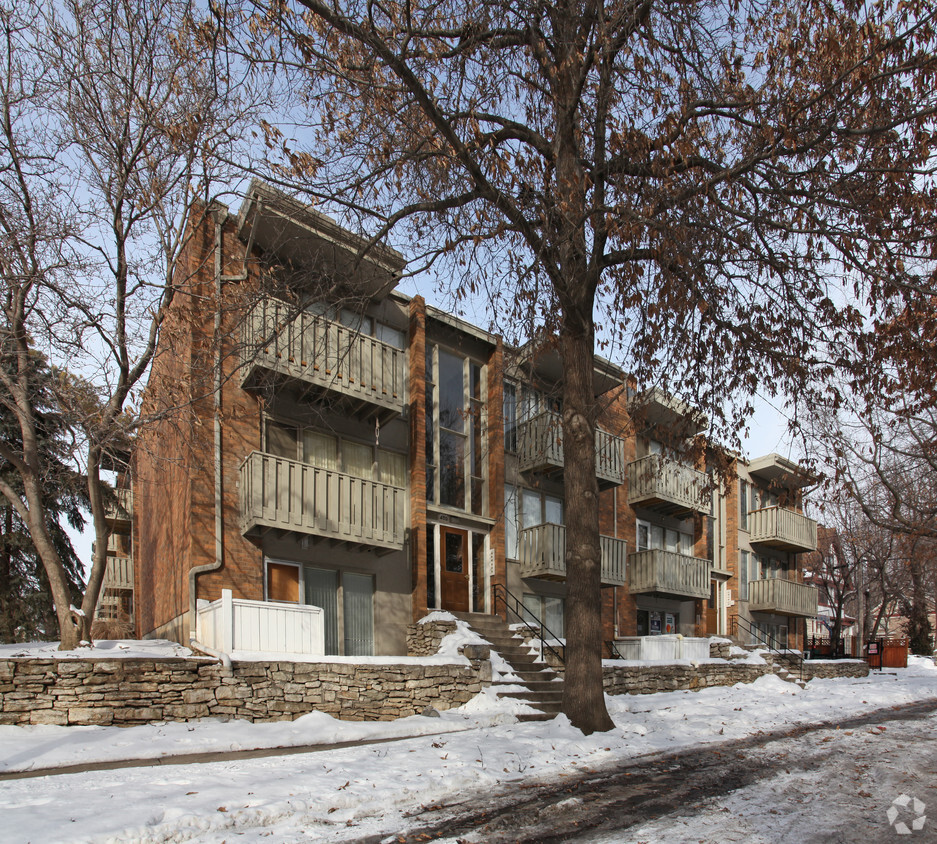 Building Photo - Hyde Park Place Apartments