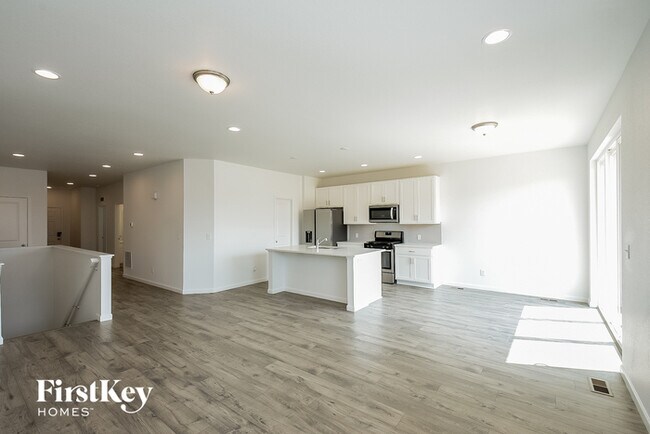 Building Photo - 14631 Normande Dr