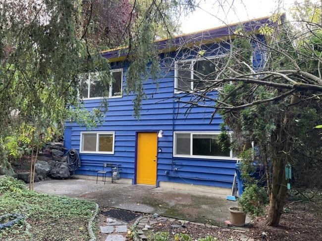 Building Photo - 2 bedroom in Seattle WA 98125