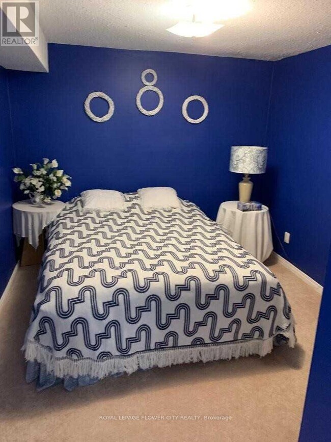 Photo du bâtiment - 5688 Brightpool Crescent