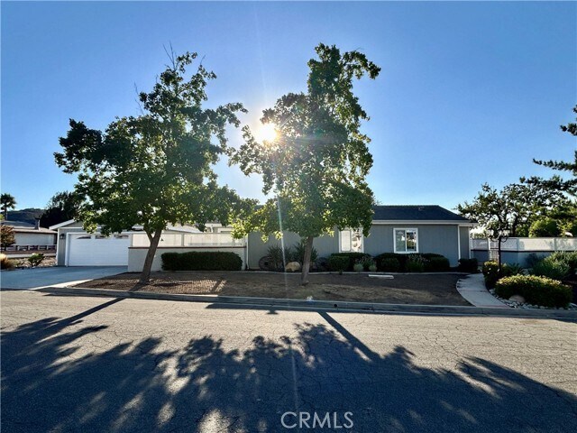 Foto del edificio - 34793 The Farm Rd