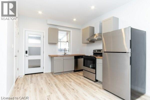 Building Photo - 45 Fairleigh Ave N