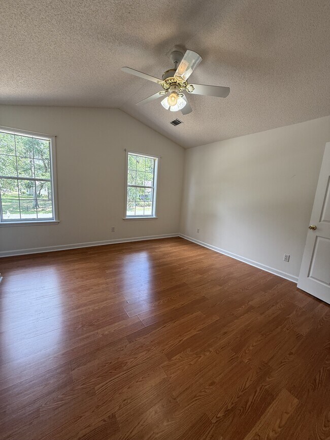 Foto del edificio - 7 Brickyard Hills Dr