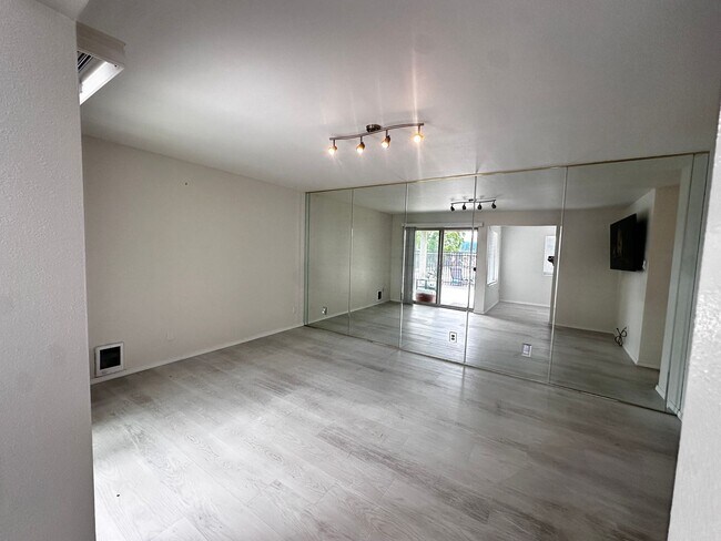 Foto del edificio - 9030 Seward Park Ave S