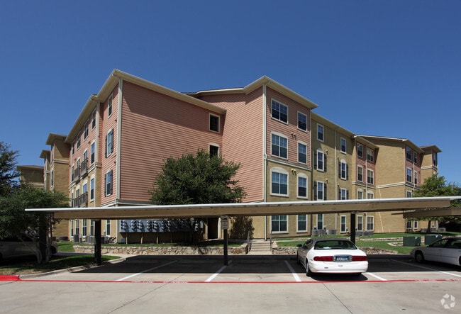 Building Photo - Evergreen at Plano